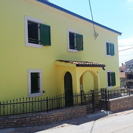 Apartment Terra Rossa Kastelir Ngoại thất bức ảnh