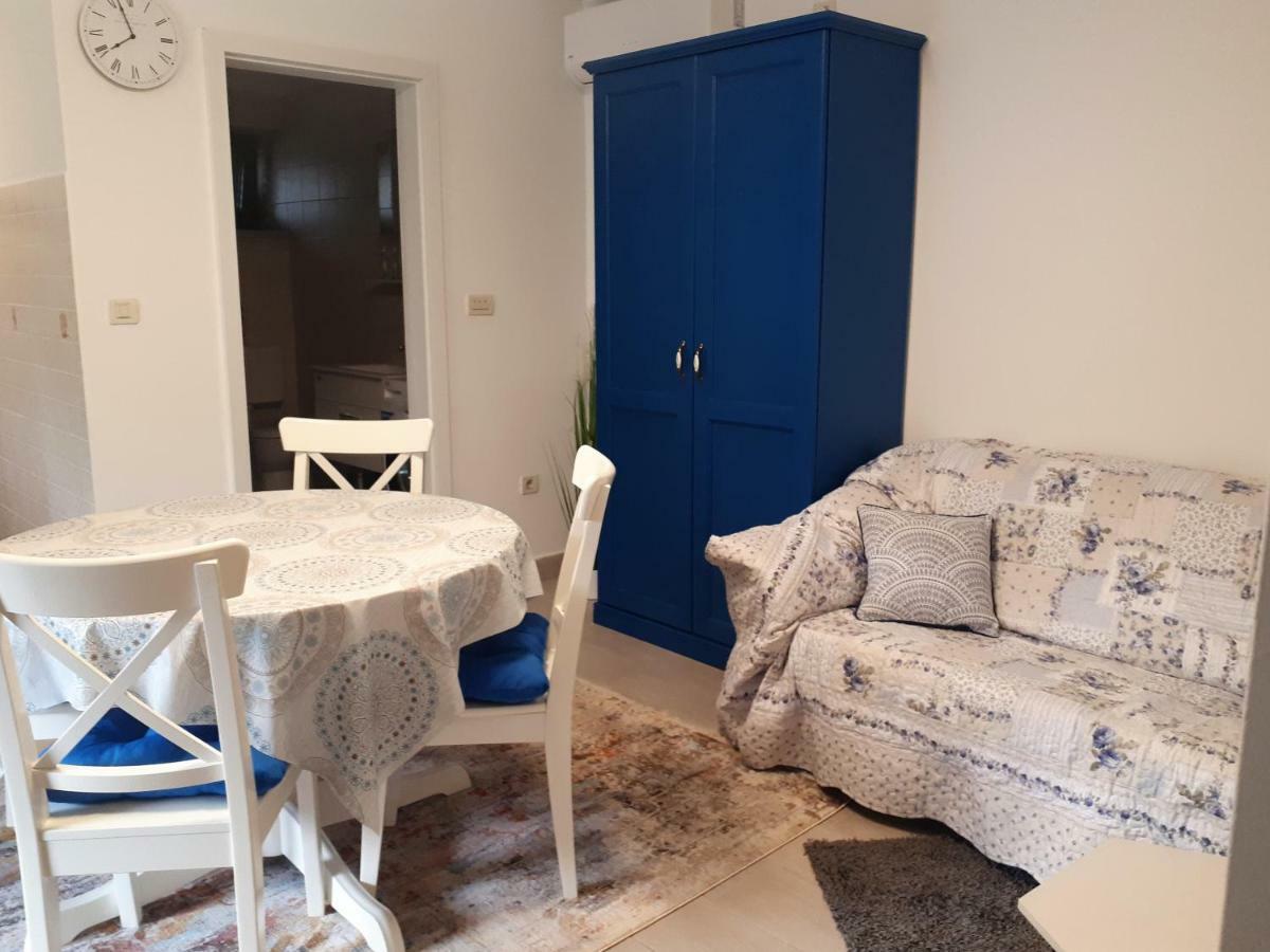 Apartment Terra Rossa Kastelir Ngoại thất bức ảnh