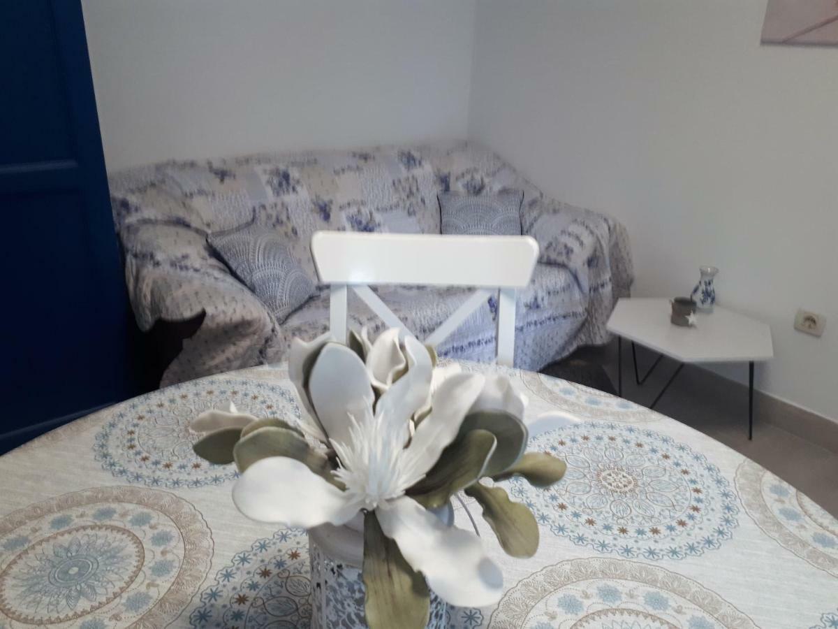Apartment Terra Rossa Kastelir Ngoại thất bức ảnh