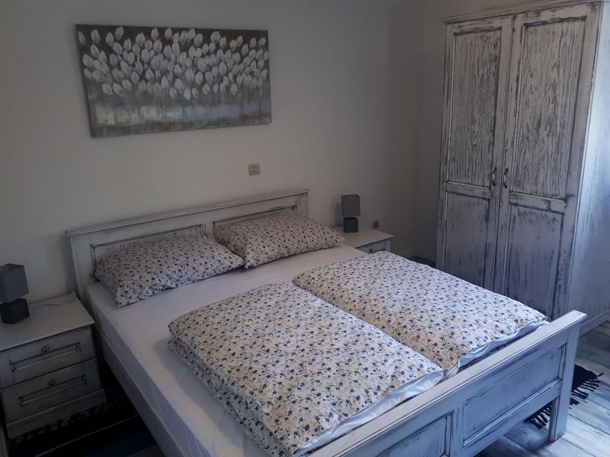 Apartment Terra Rossa Kastelir Ngoại thất bức ảnh
