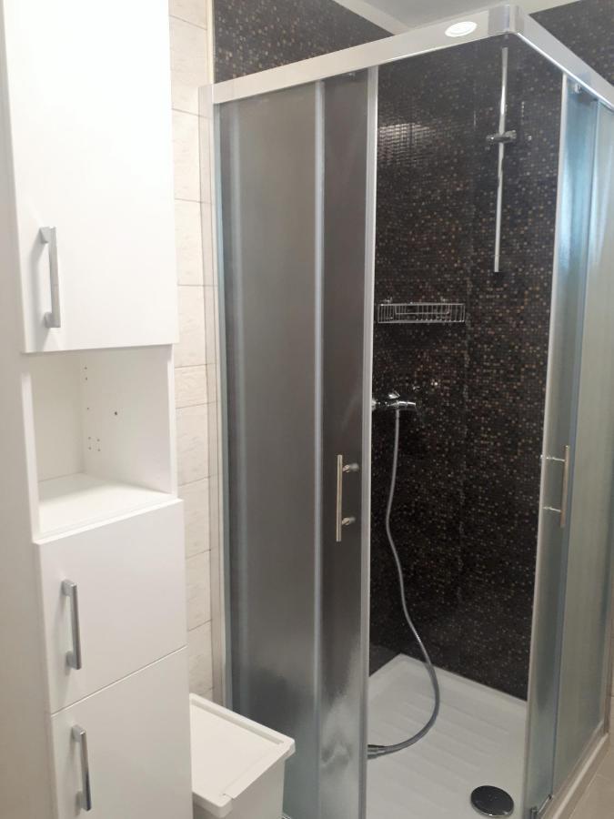 Apartment Terra Rossa Kastelir Ngoại thất bức ảnh