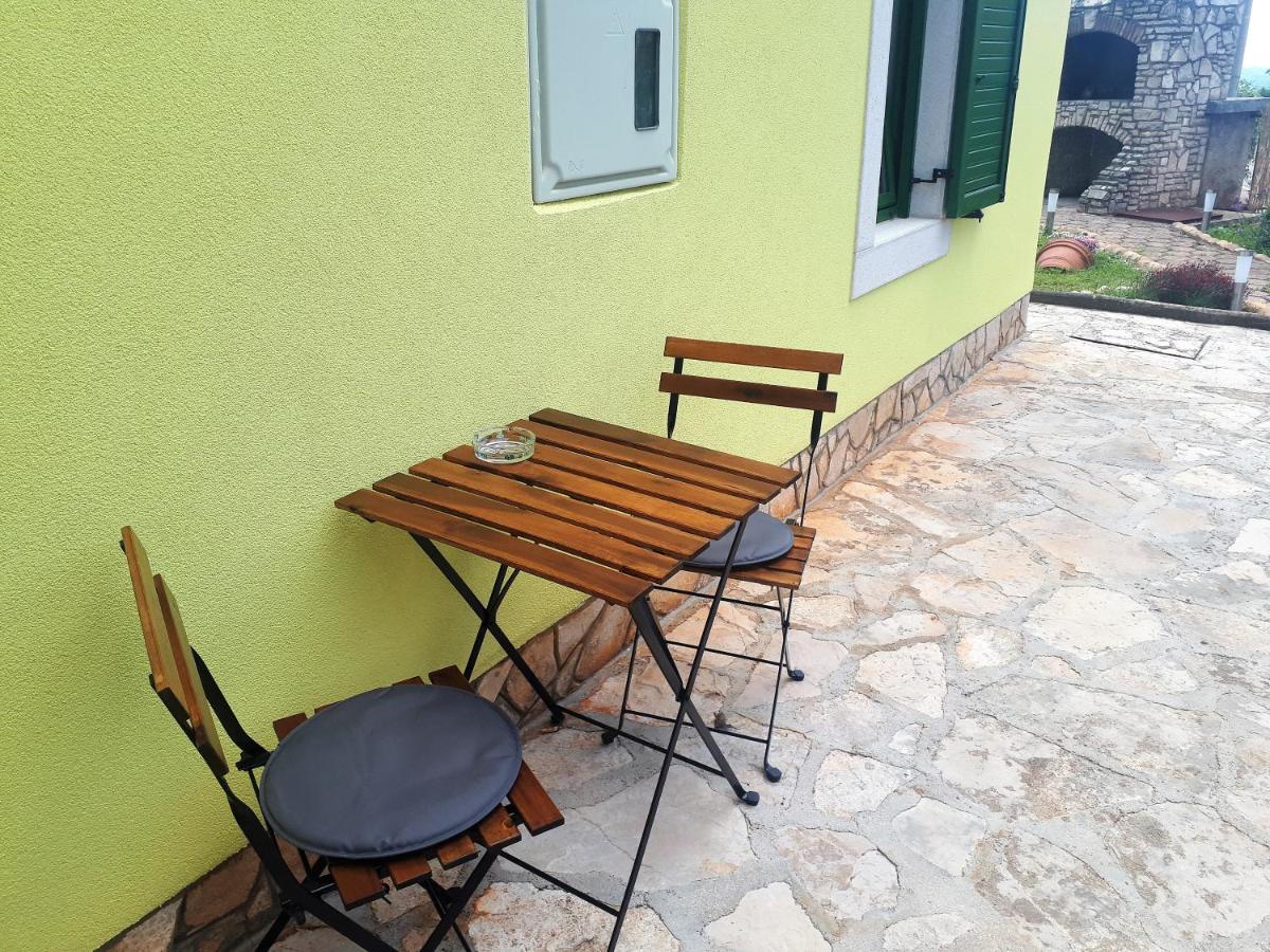 Apartment Terra Rossa Kastelir Ngoại thất bức ảnh